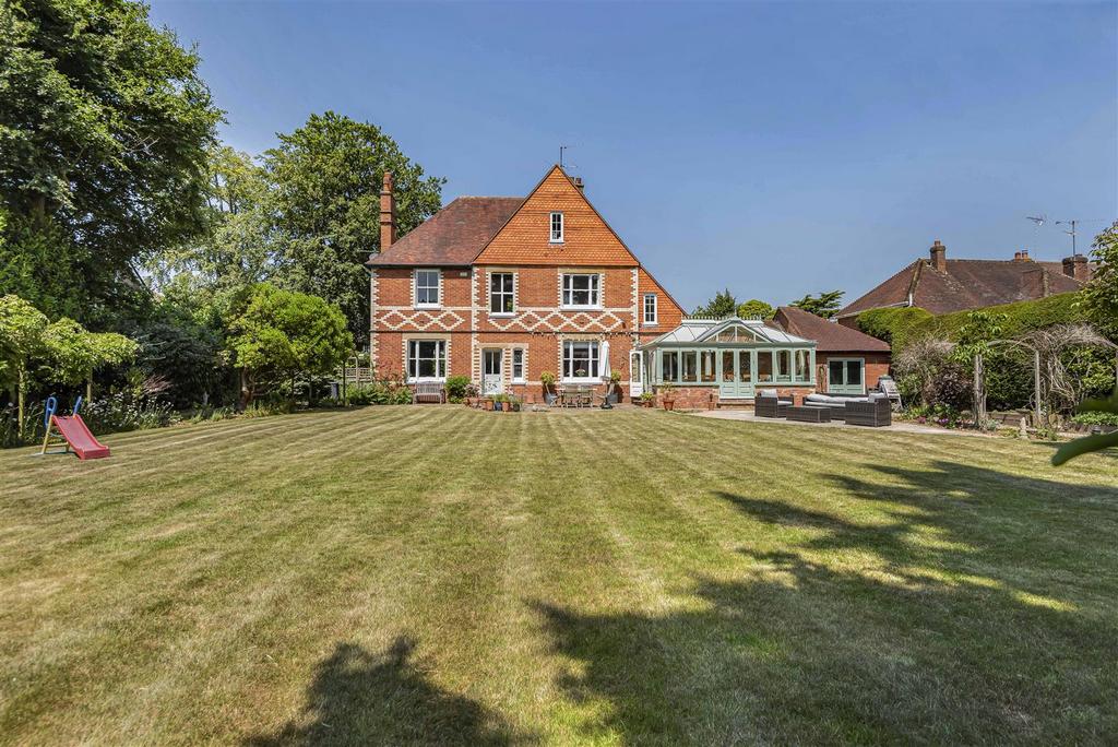 Richmond Road, Caversham Heights... 7 bed detached house £1,650,000