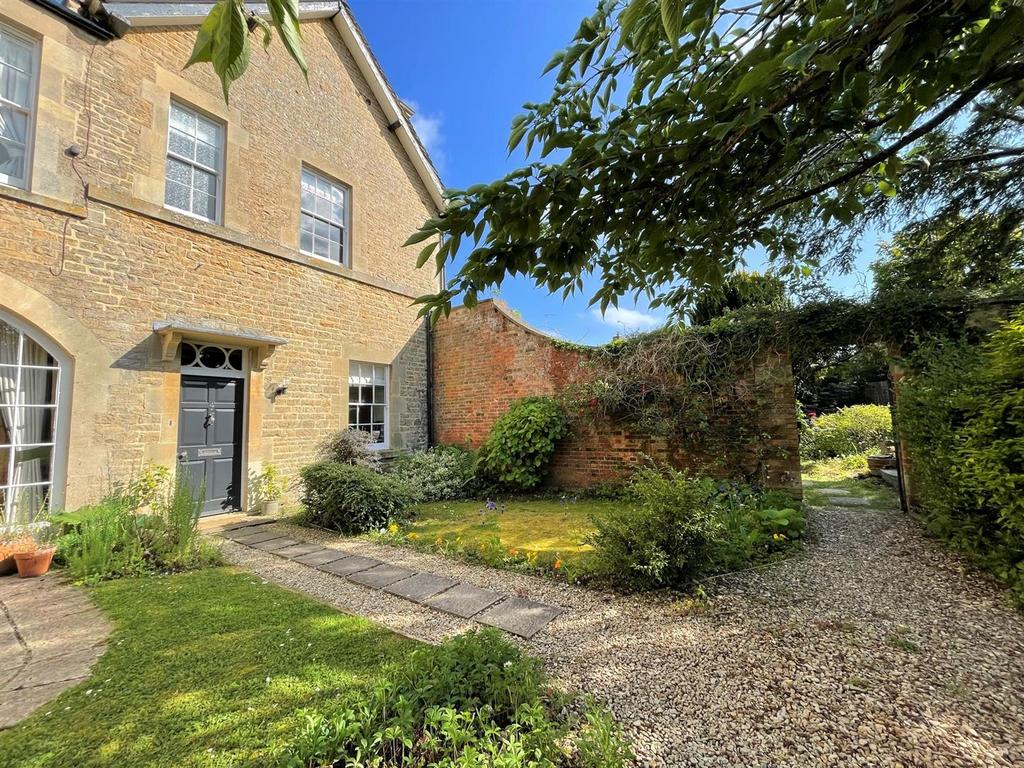 Derriads House, Derriads Lane, Chippenham 3 bed terraced house for sale