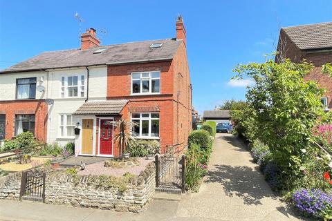 3 bedroom townhouse for sale - Red Lion Street, Stathern