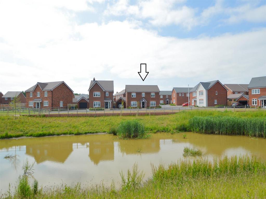 Higley Drive, Otley Road, Shrewsbury 3 bed detached house for sale £
