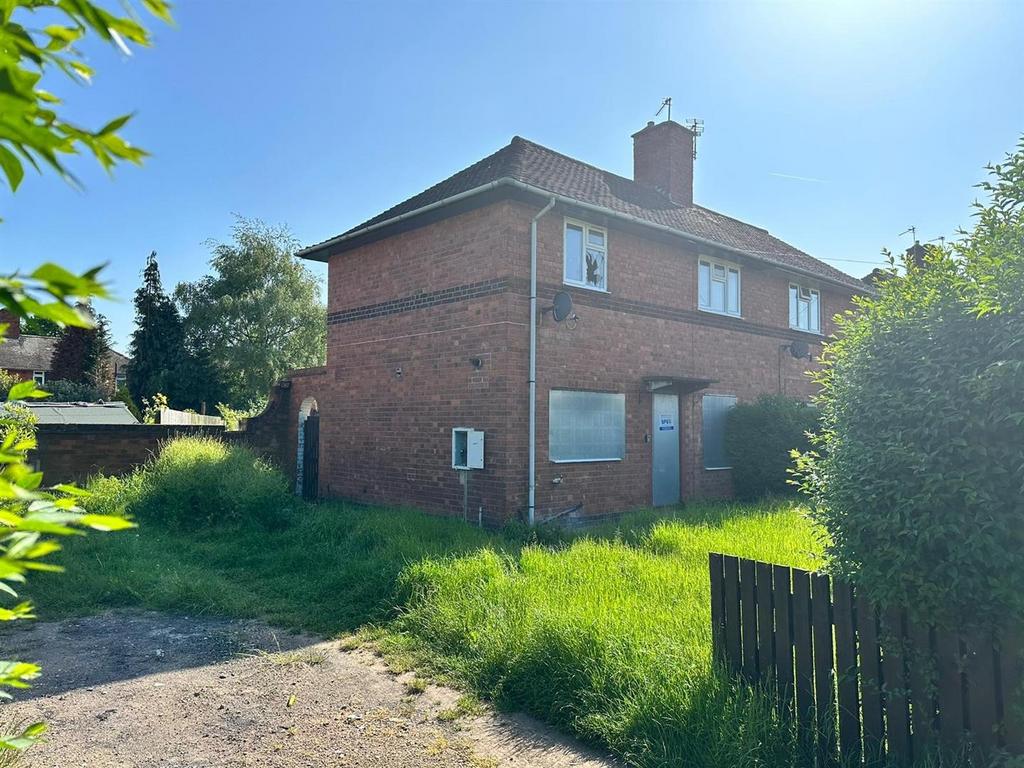 Howe Road, Loughborough 3 bed semidetached house for sale £175,000