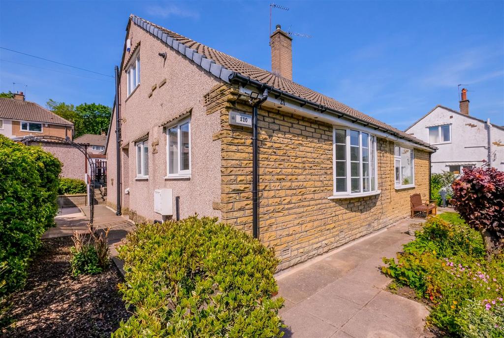 Long Lane, Wheatley, Halifax 2 bed semidetached house for sale £180,000