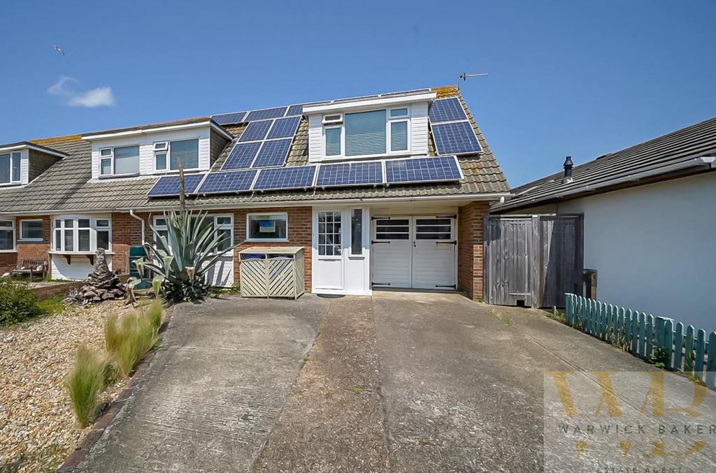 The Meadway, ShorehamBySea 3 bed chalet for sale £599,950