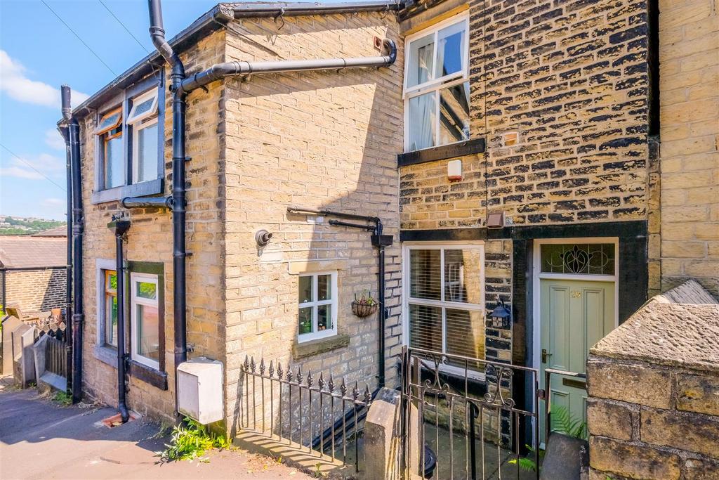 Quarry Hill, Sowerby Bridge 3 bed terraced house for sale £250,000