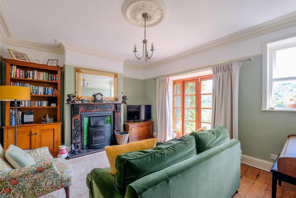 Quarry Hill, Sowerby Bridge 3 bed terraced house for sale £250,000