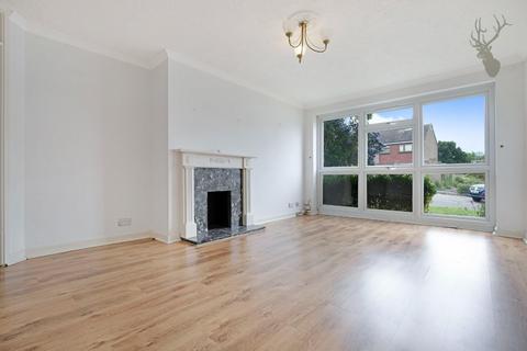 21 Pinnacles, Waltham Abbey, EN9 1TG