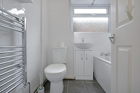 21 Pinnacles, Waltham Abbey, EN9 1TG