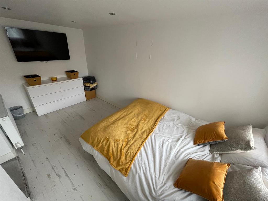 Wingfield Way, Beverley 4 bed detached house £1,650 pcm (£381 pw)