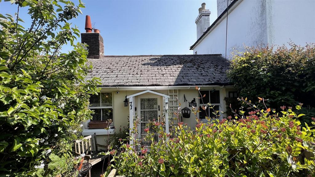 Winchelsea Lane, Hastings 1 bed terraced house for sale £260,000