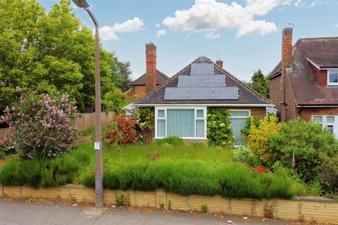 4 bedroom detached bungalow for sale - Moor Lane, Bramcote, Nottingham