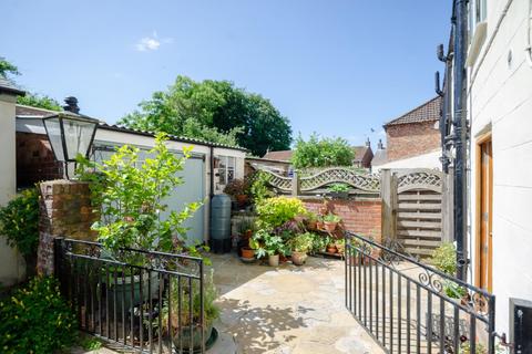 Rose Cottage Bridge Street, Helperby, York, YO61 2NU
