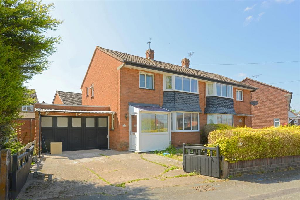 Sandford Avenue, Mount Pleasant, Shrewsbury 3 bed semidetached house for sale £223,000