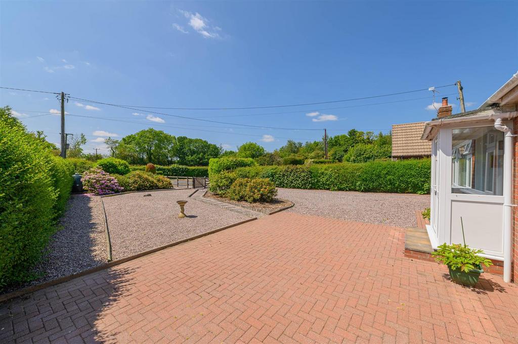 Westwinds, Sound Lane, Ravensmoor... 2 bed detached bungalow £500,000