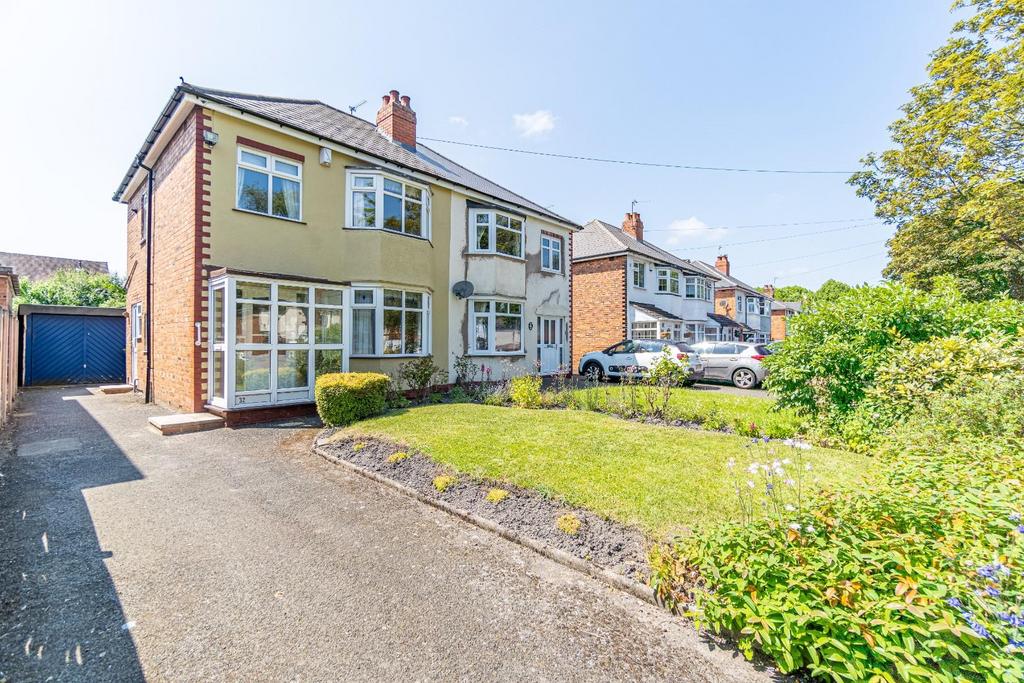 Dimmocks Avenue, Coseley 3 bed semidetached house for sale £210,000