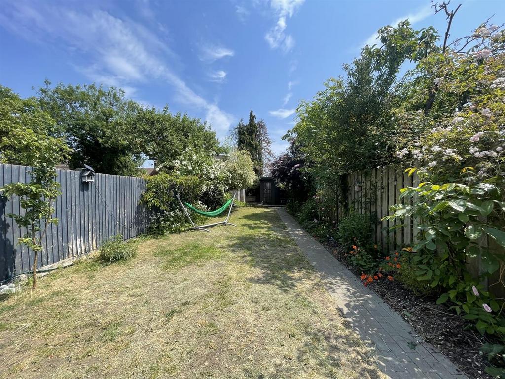 Elmbridge Road, Gloucester 4 bed semidetached house £400,000
