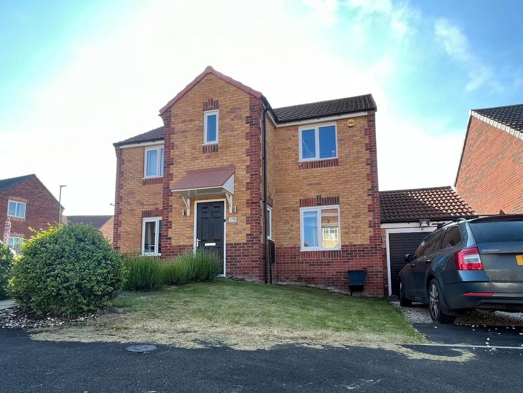 Masefield Avenue, Holmewood, Chesterfield, S42 5TN 4 bed detached house