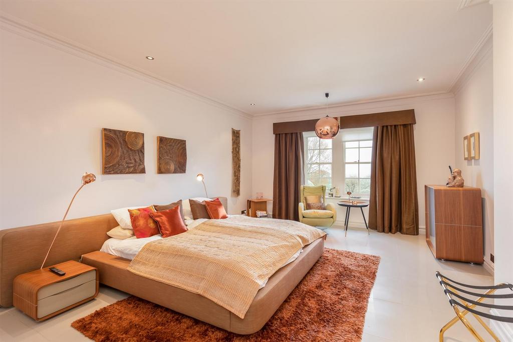 Principal Bedroom Suite