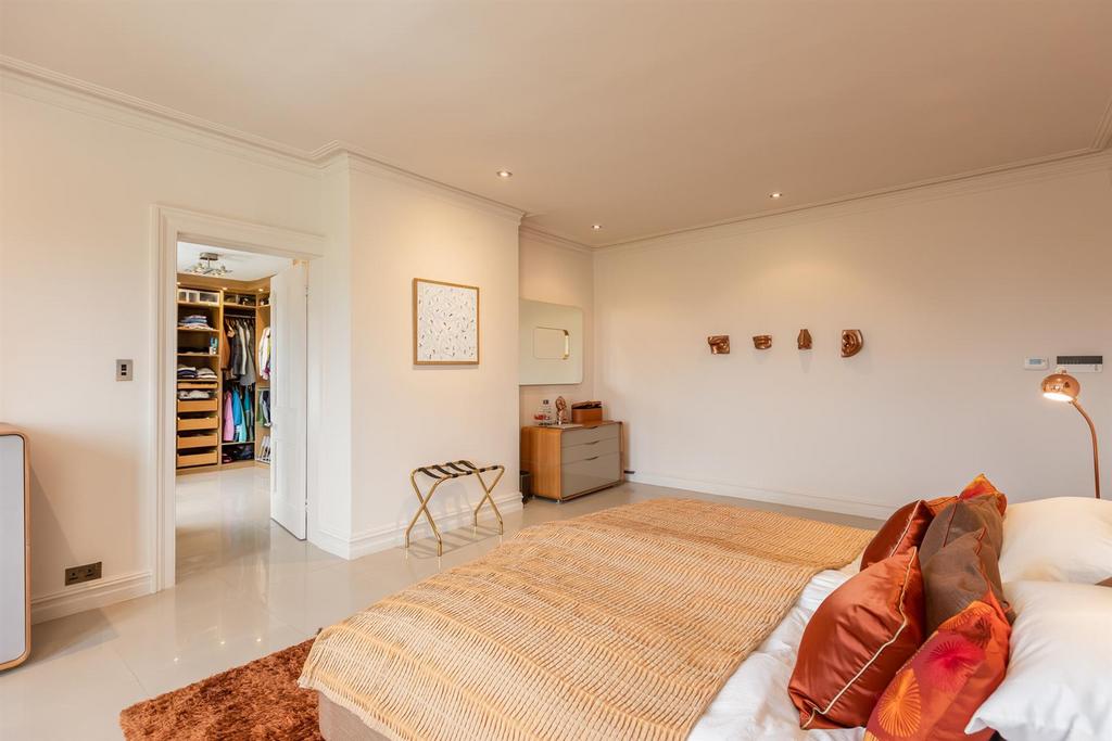 Principal Bedroom Suite