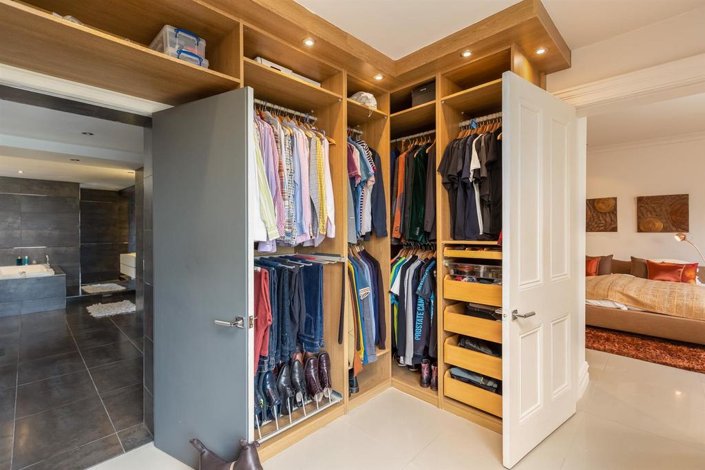Principal Bedroom Suite