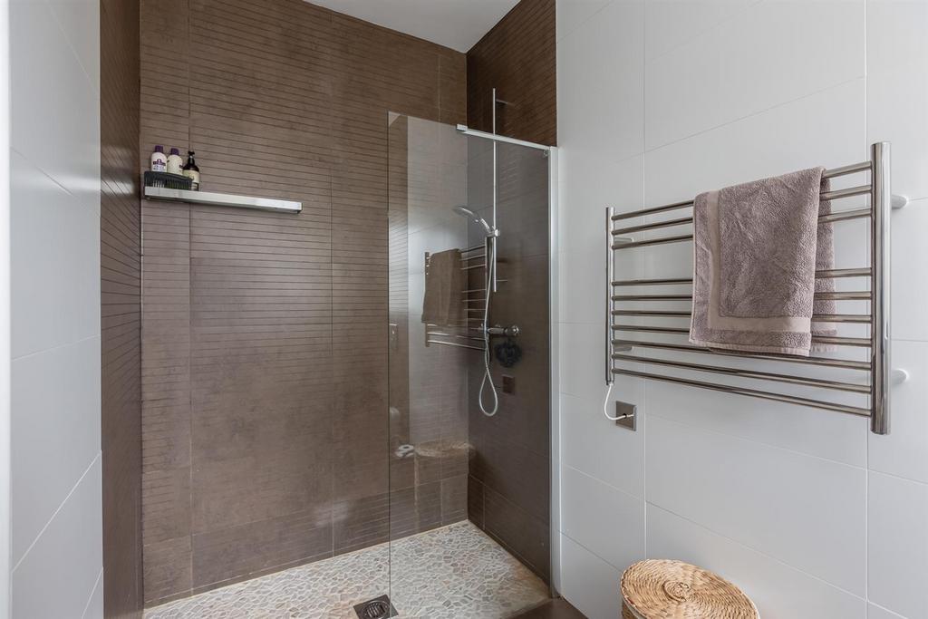 Bedroom 3 En Suite
