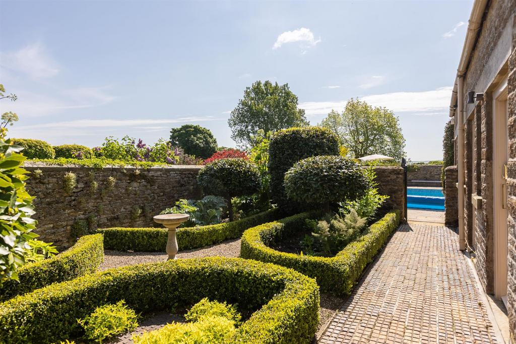 Par Terre Garden