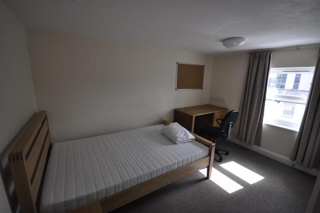Furtehr bedroom.jpg