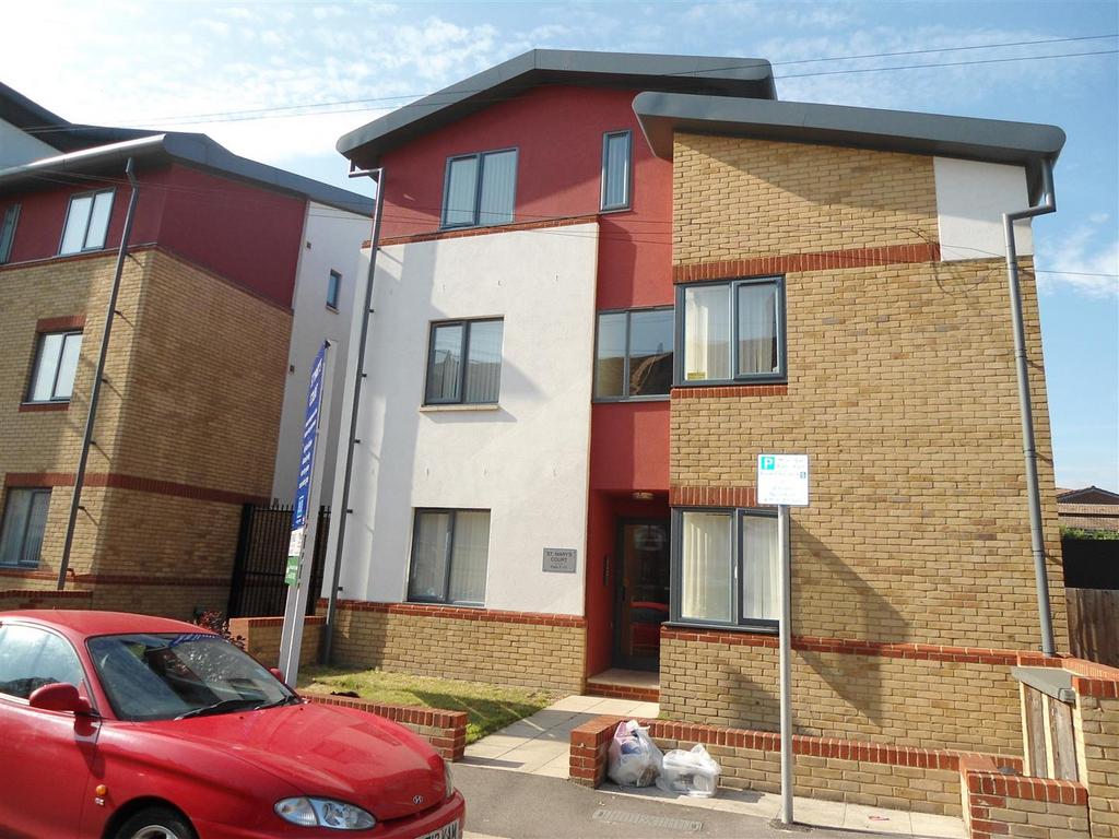 St Marys Court, strood 1 bed flat £950 pcm (£219 pw)
