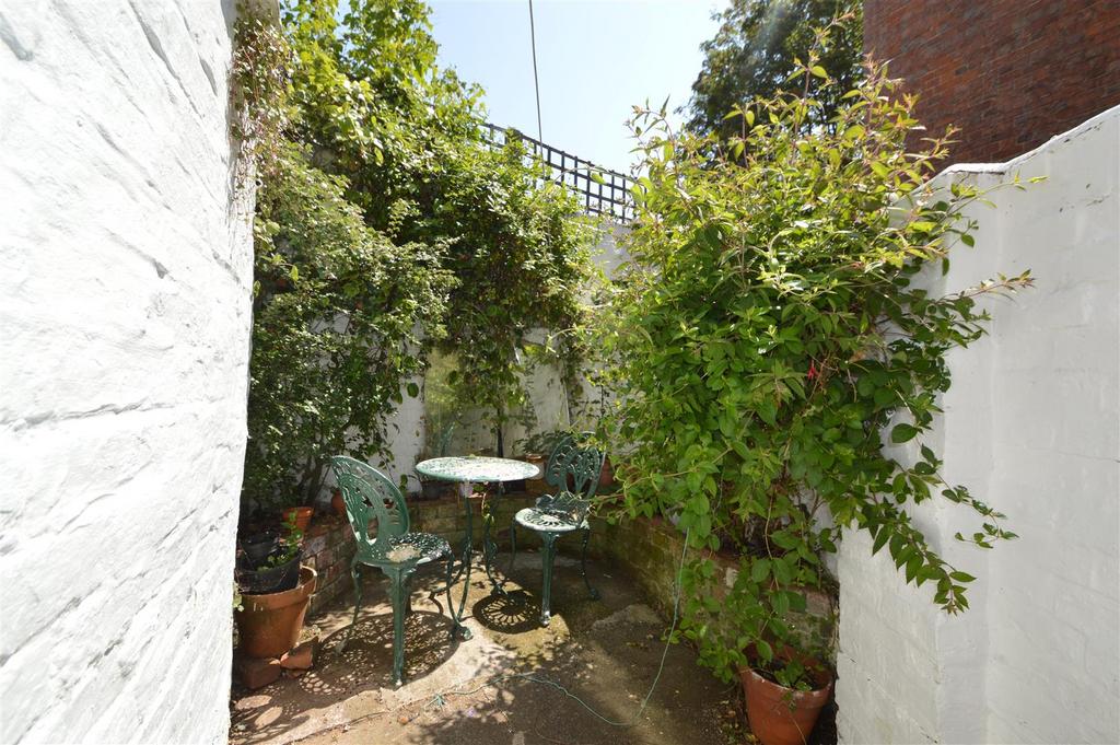 Courtyard.JPG