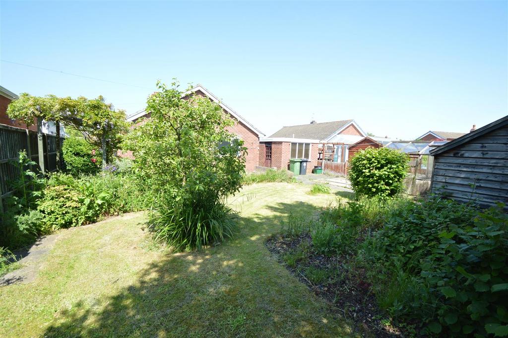 pool-drive-hadnall-shrewsbury-3-bed-bungalow-for-sale-310-000