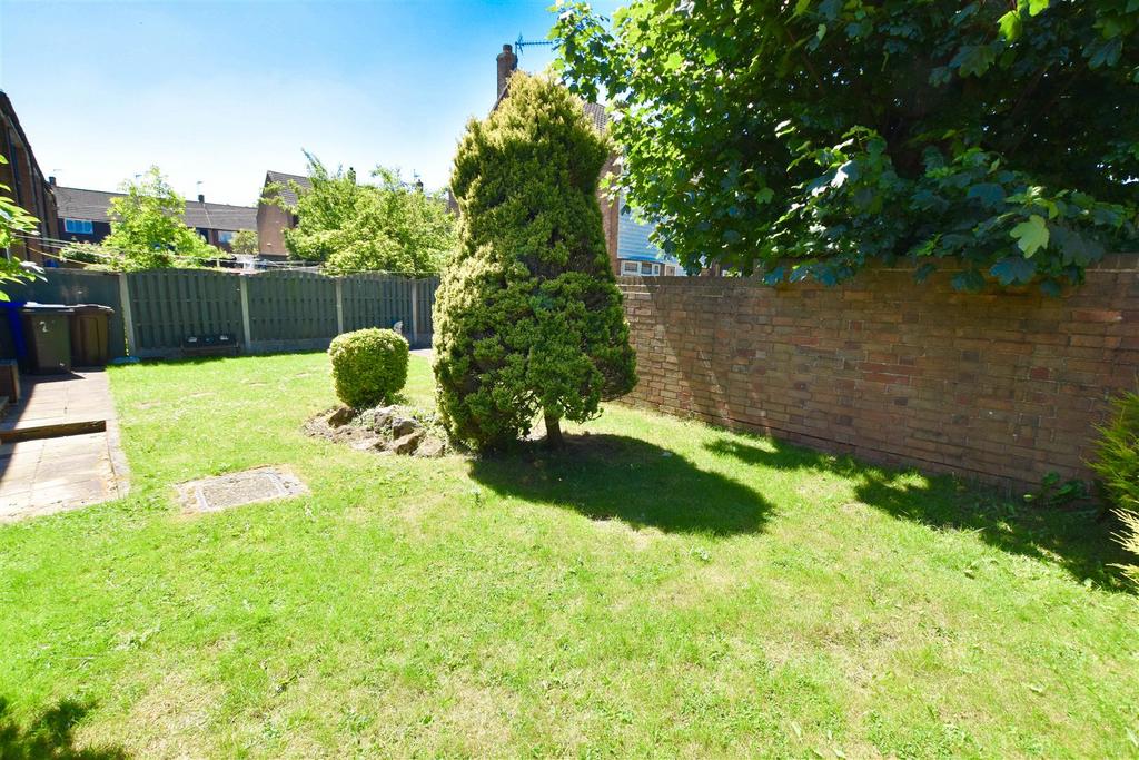 Mawfa Avenue, Sheffield, S14 3 bed end of terrace house for sale £150,000