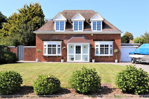 3 bedroom chalet for sale, Elsted Road, Cooden, Bexhill-on-Sea, TN39