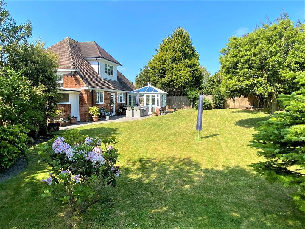 Elsted Road, Cooden, BexhillonSea... 3 bed chalet for sale £699,950