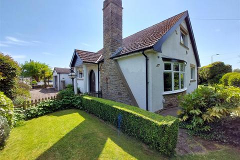 4 bedroom detached bungalow for sale, Coastal Road, Burniston, Scarborough