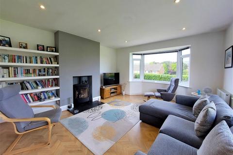 2 bedroom detached bungalow for sale - Scalby Road, Scarborough