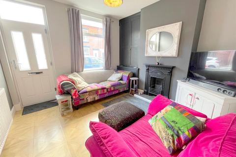4 bedroom terraced house for sale - Gladstone Street, Leek