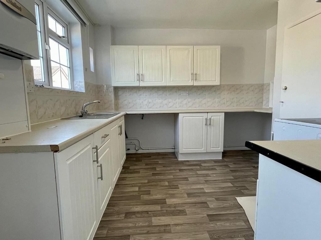 Springett Avenue, Ringmer, Lewes 3 bed apartment £1,350 pcm (£312 pw)