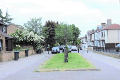 2a Mandeville Road, Enfield, EN3 6SN