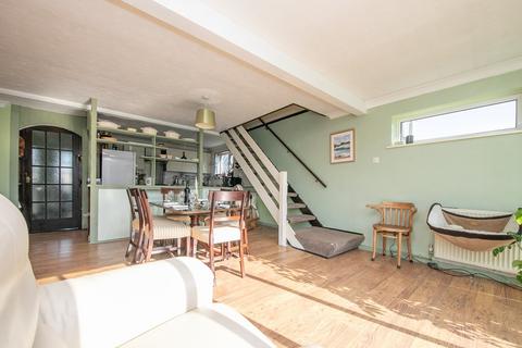 4 bedroom detached house for sale, Seaview Road, Brightlingsea, Colchester, CO7