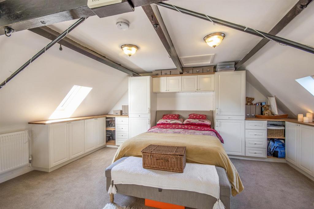 Bedroom One (Mezzanine)