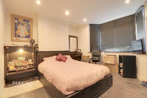 4 bedroom semi-detached house to rent - Northolt, UB5