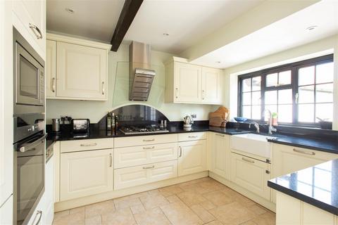 4 bedroom semi-detached house for sale, Princes Avenue, Petts Wood East