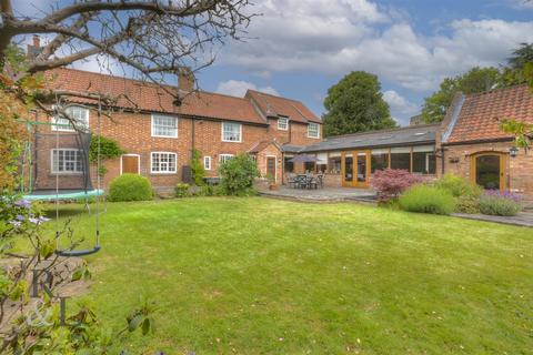 The Cottage Bradleys Yard, Plumtree, Nottingham, NG12 5NR