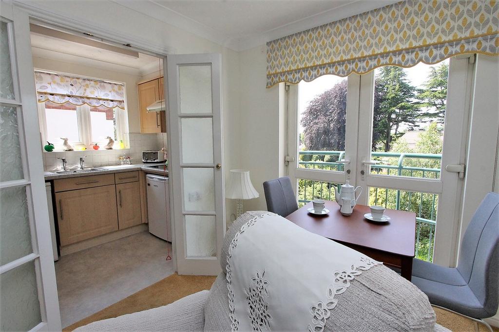 Worcester Road, Hagley, Stourbridge, DY9 1 bed apartment for sale £