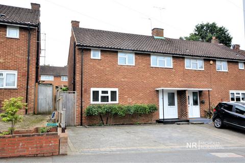 39 Garrison Lane, Chessington, KT9 2LJ