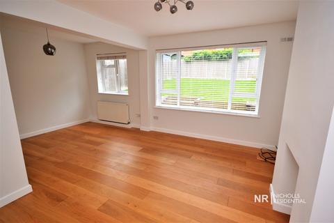 39 Garrison Lane, Chessington, KT9 2LJ