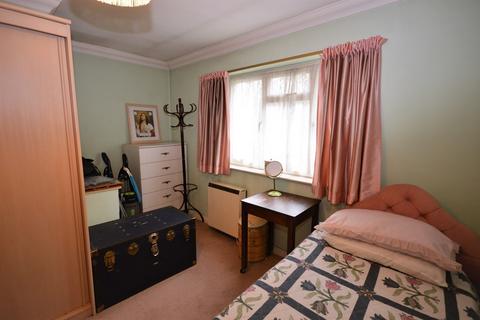 46 Castle Road, Epsom, KT18 7NZ