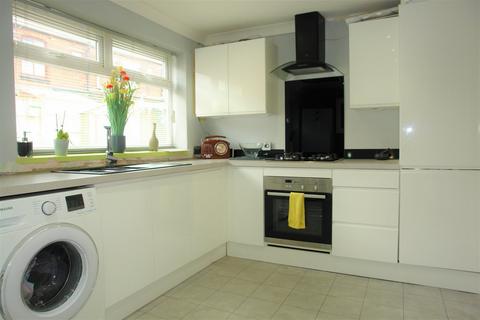 12 Ralstone Avenue, Oldham, OL8 1LY