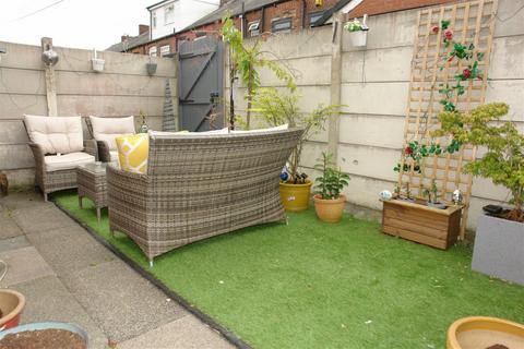 12 Ralstone Avenue, Oldham, OL8 1LY