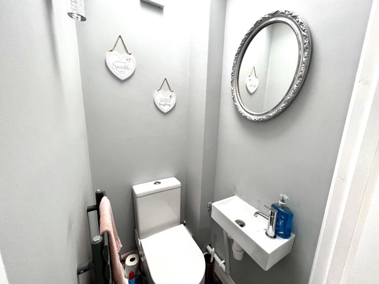 Cloaks/Wc