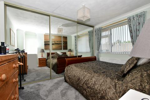4 bedroom detached house for sale - Underwood Close, Maidstone, Kent